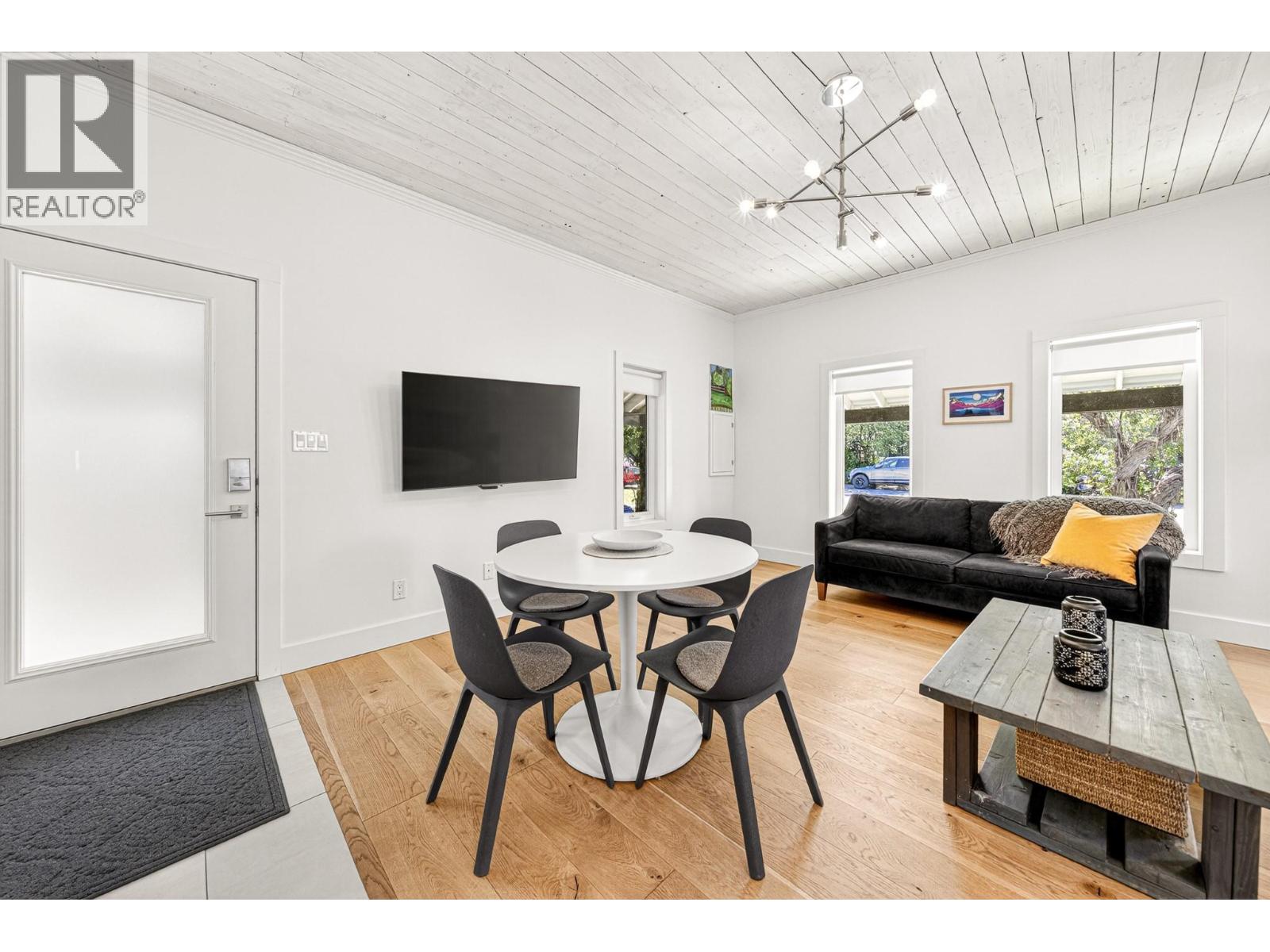 461 6TH Avenue - 12