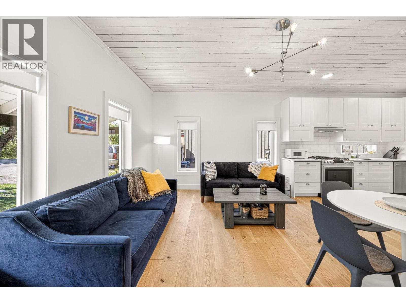 461 6TH Avenue - 15