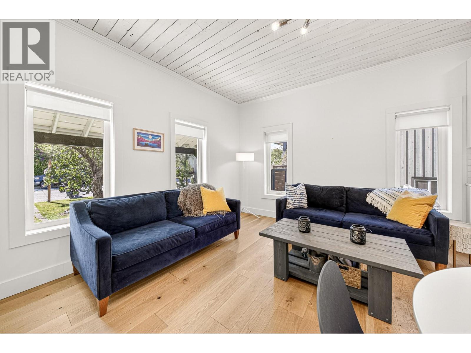 461 6TH Avenue - 16