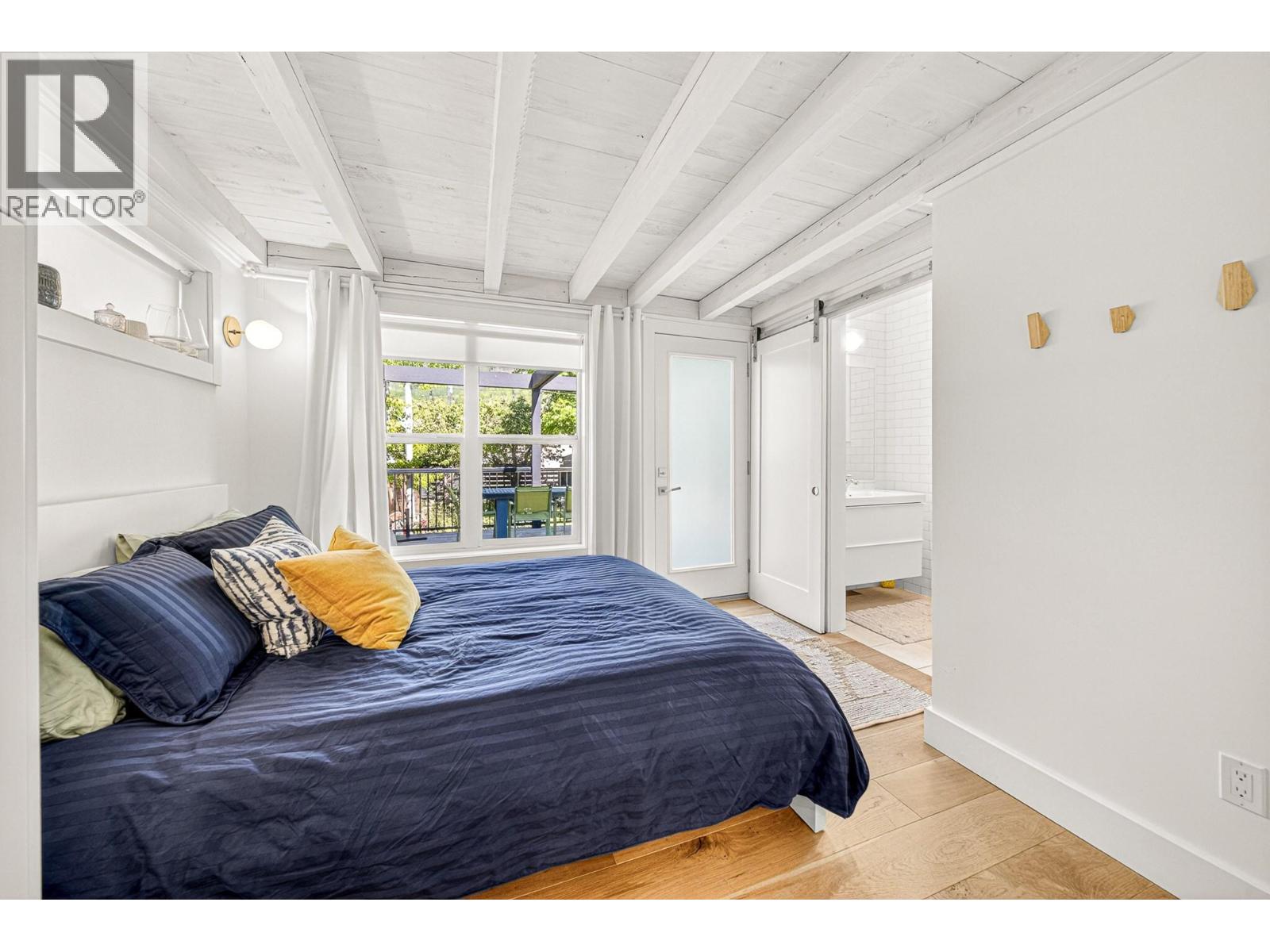 461 6TH Avenue - 23