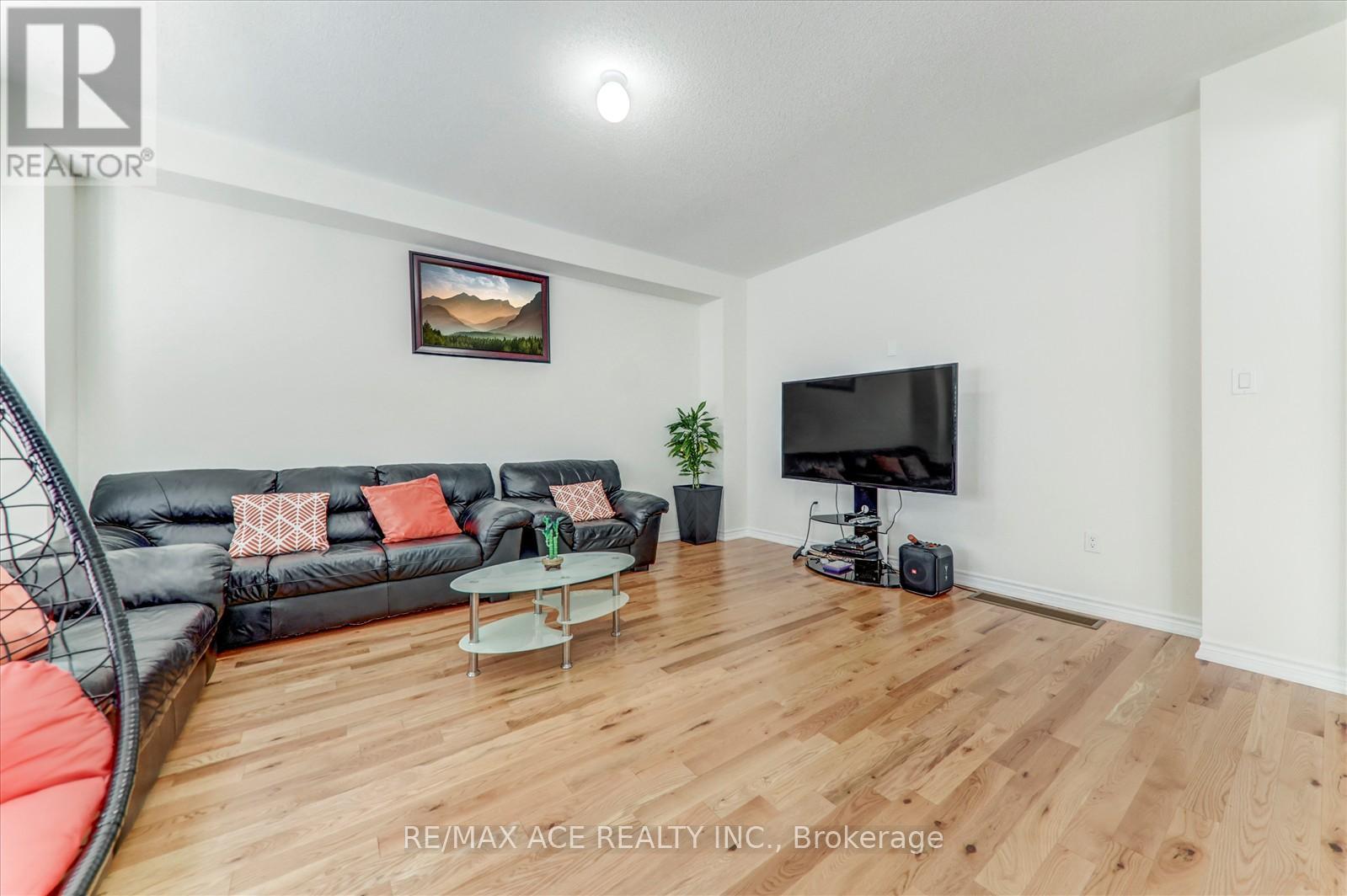 1152 SKYRIDGE BOULEVARD - 11