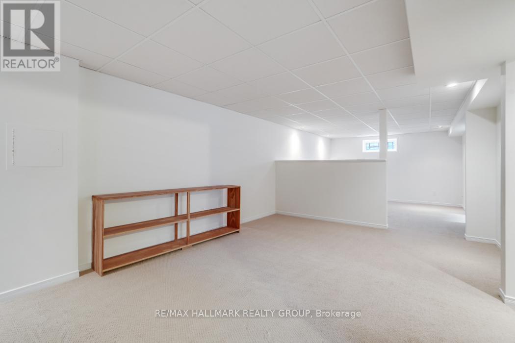 39 PARKWOOD CRESCENT - 28