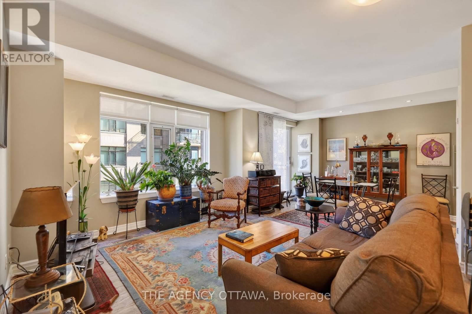 #905 85 BRONSON AVENUE - 11