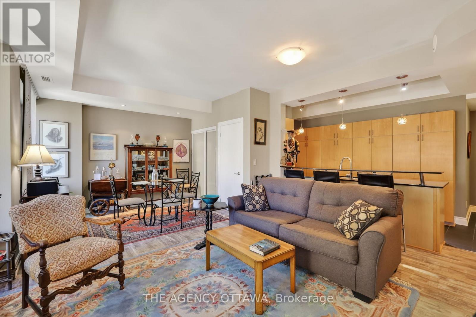 #905 85 BRONSON AVENUE - 12