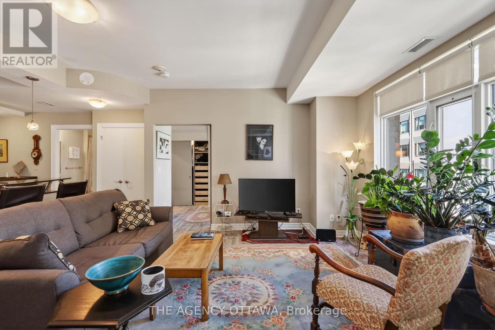 #905 85 BRONSON AVENUE - 19