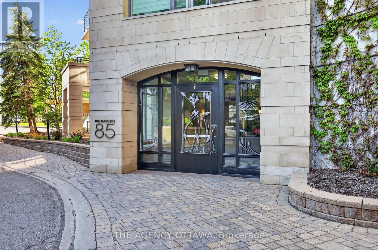 Front Entrance of 85 Bronson