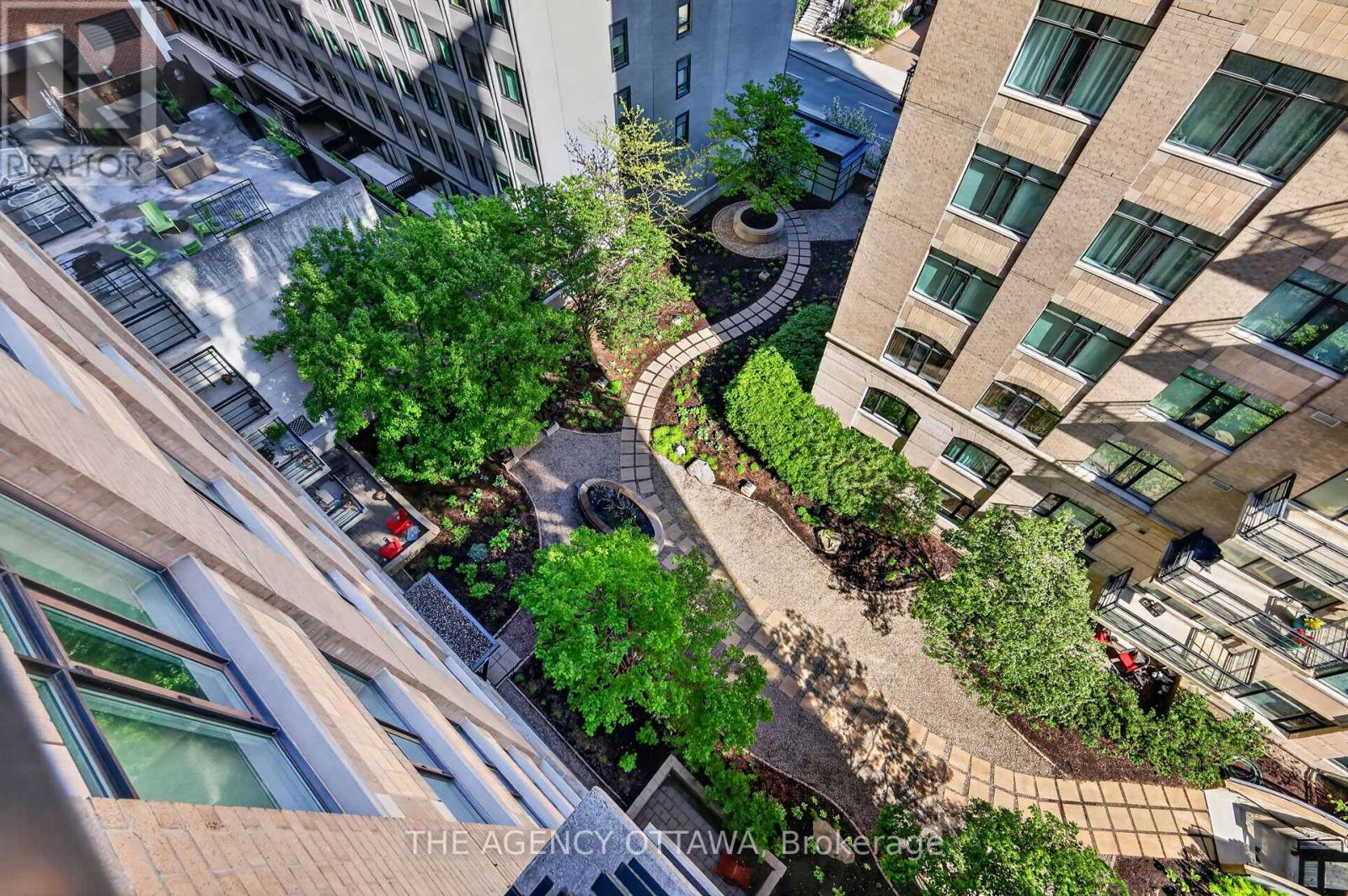 #905 85 BRONSON AVENUE - 31