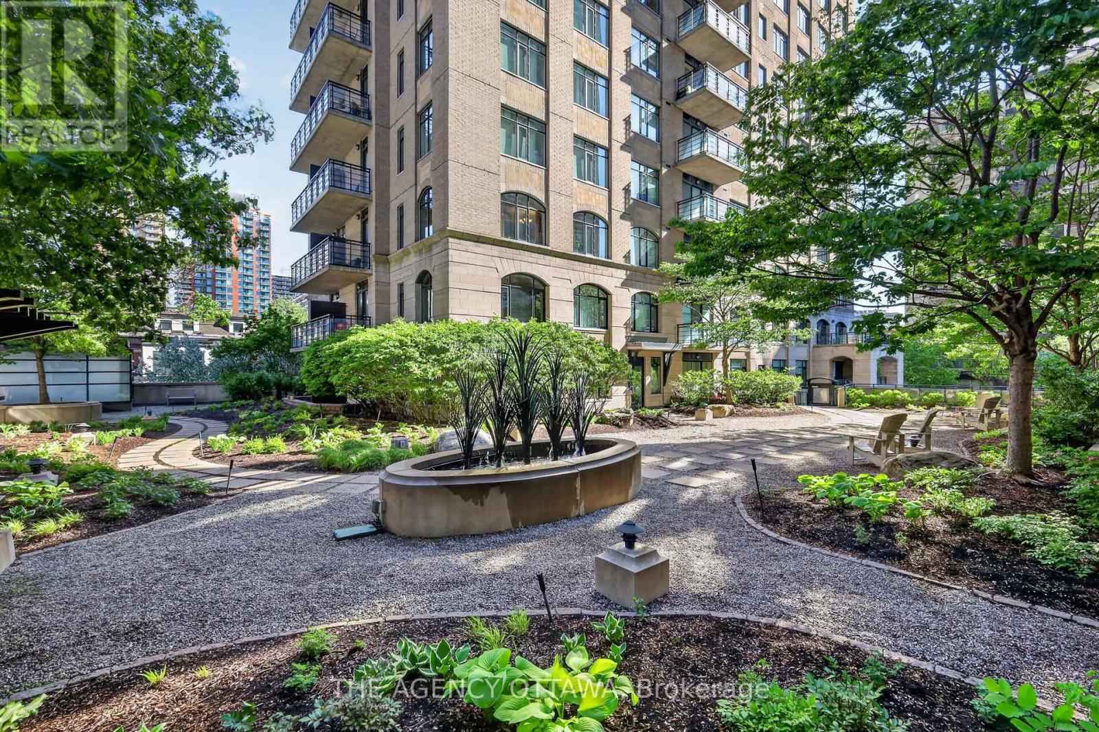 #905 85 BRONSON AVENUE - 32