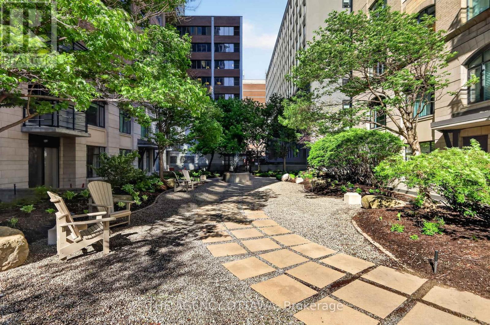 #905 85 BRONSON AVENUE - 33