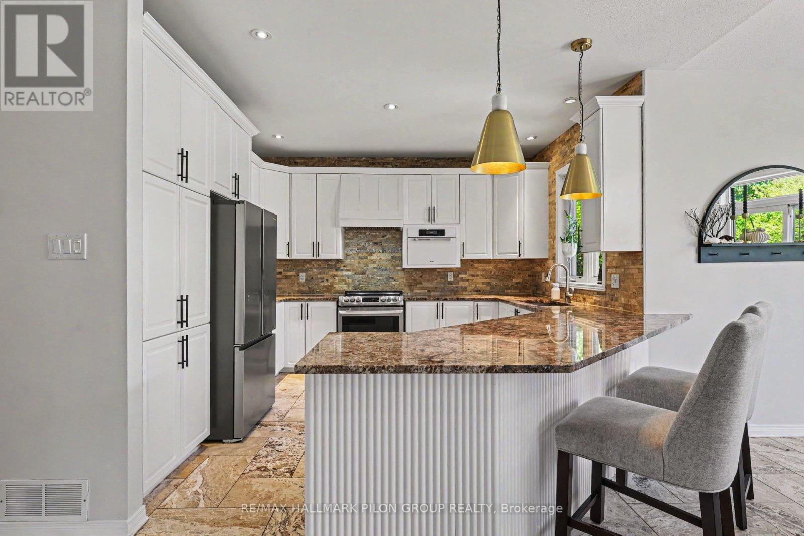 2139 VALIN STREET - 10