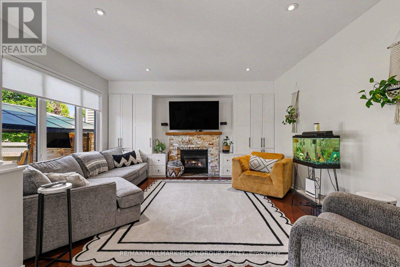 2139 VALIN STREET - 12