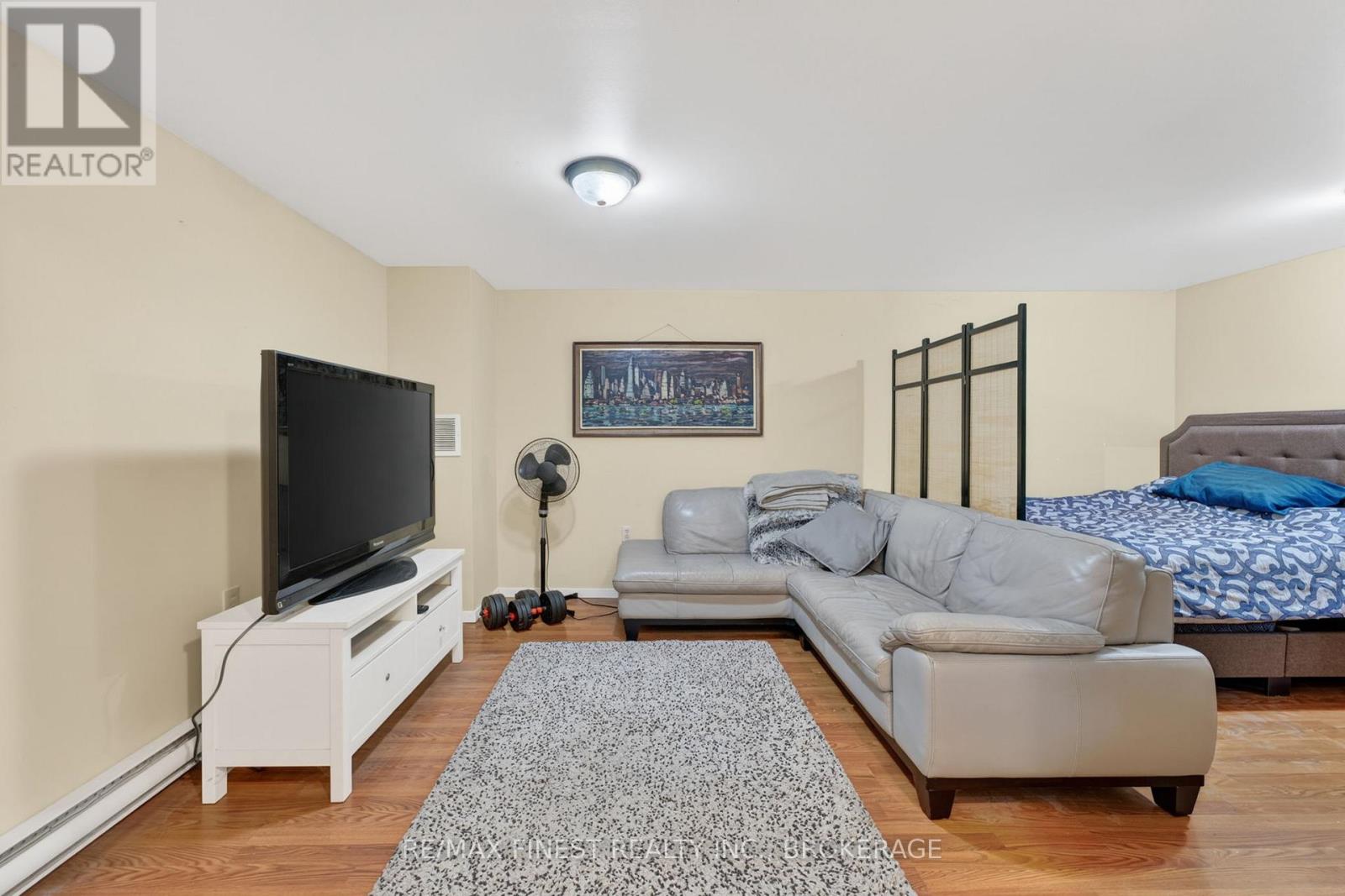 1057 BASSWOOD PLACE - 21