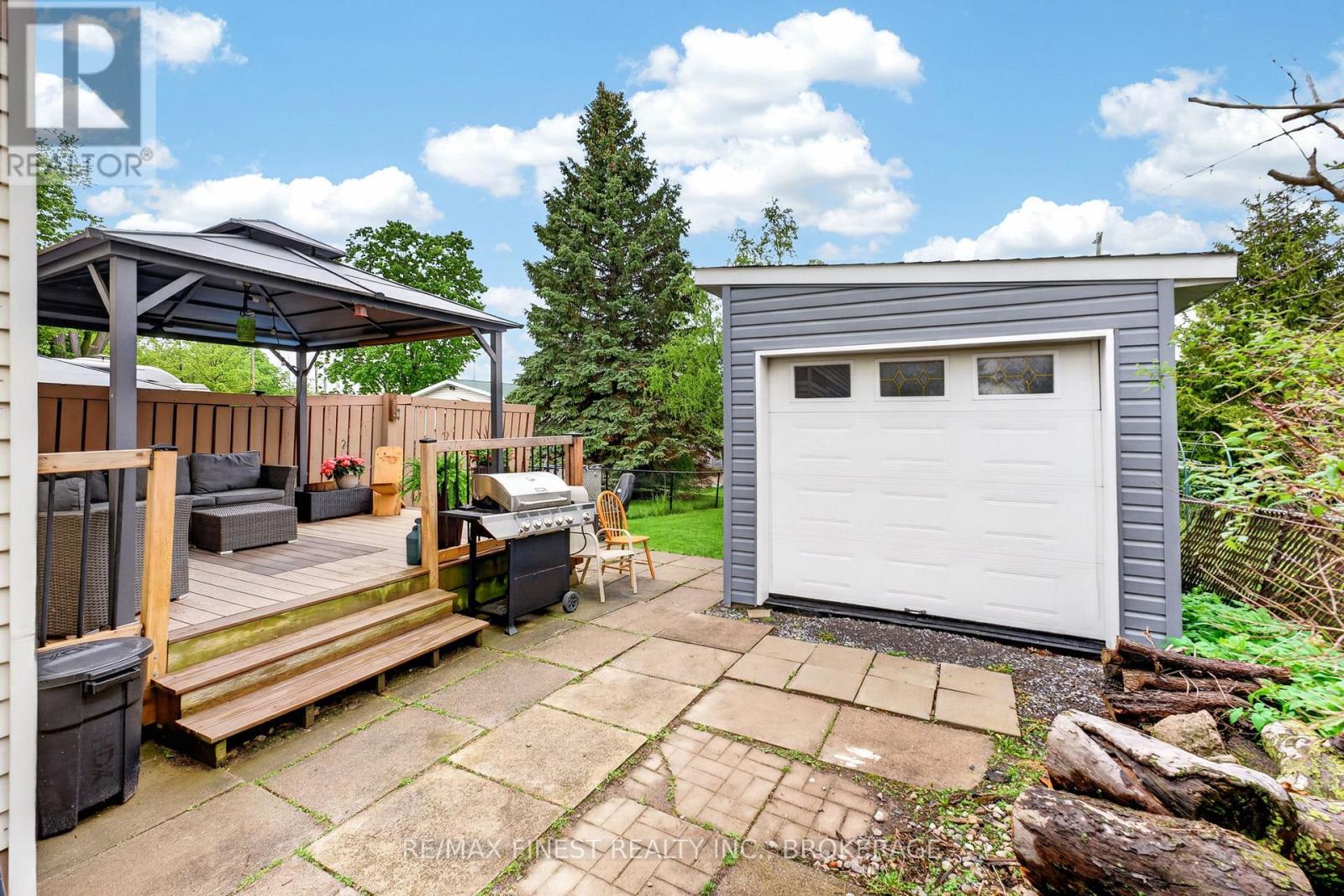 1057 BASSWOOD PLACE - 28