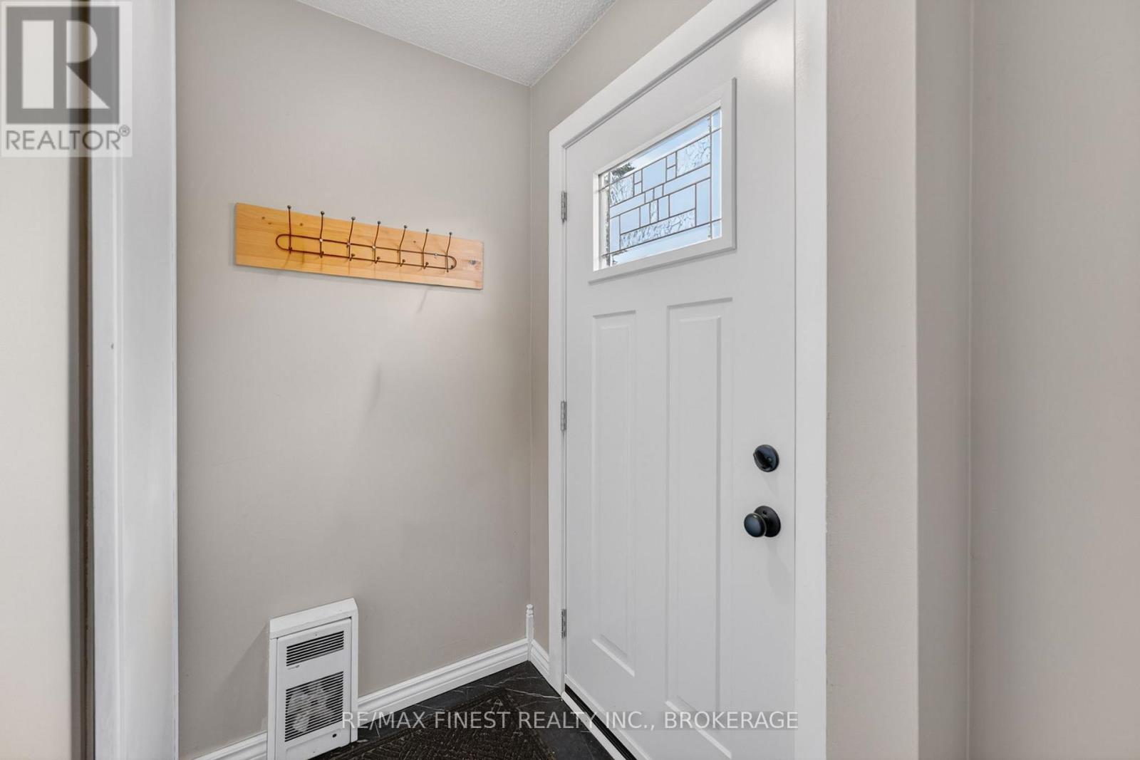 1057 BASSWOOD PLACE - Image 3
