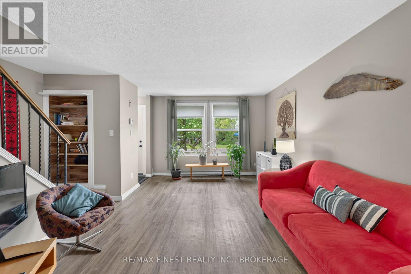 1057 BASSWOOD PLACE - 4