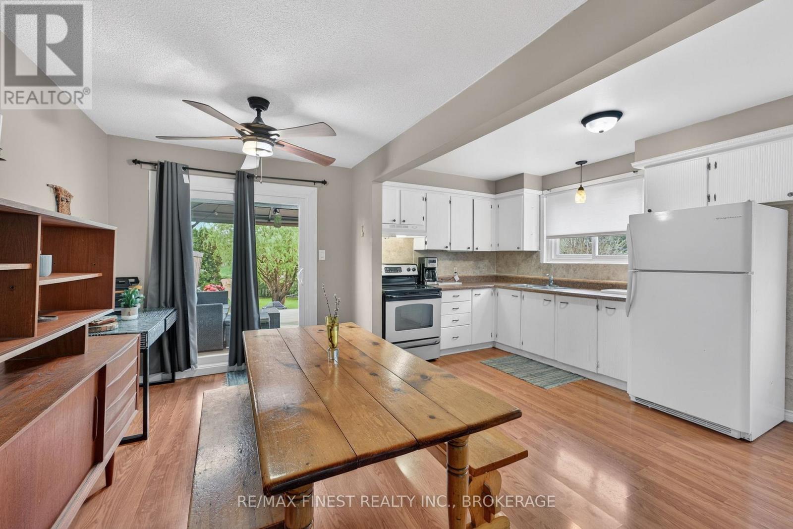 1057 BASSWOOD PLACE - 7