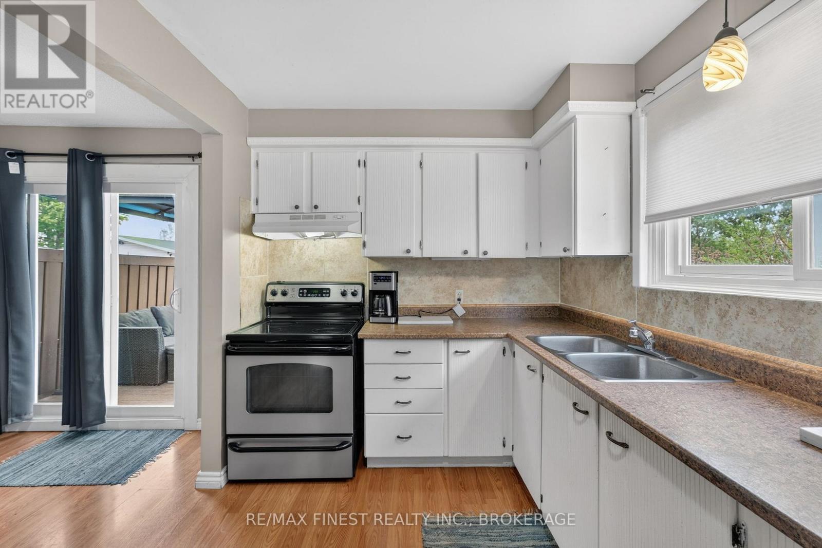 1057 BASSWOOD PLACE - 9