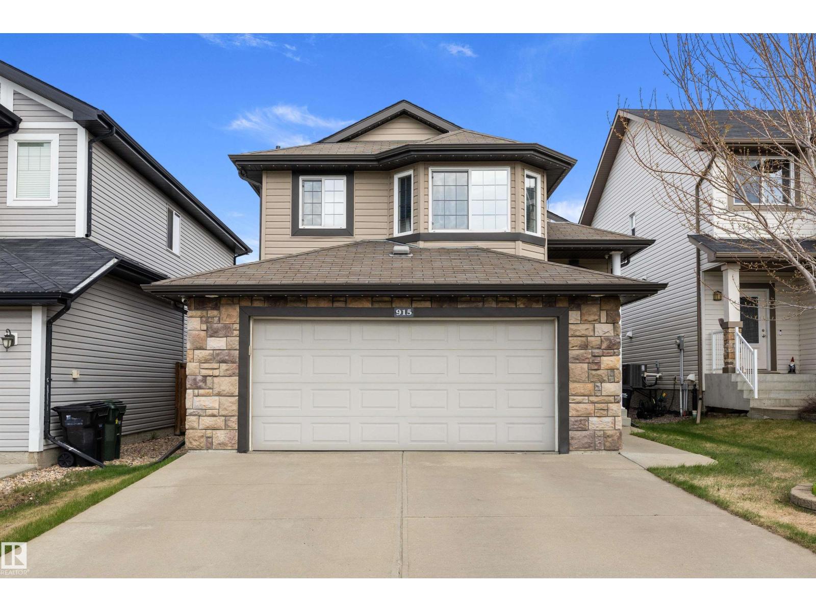 915 REGENCY DR - 1