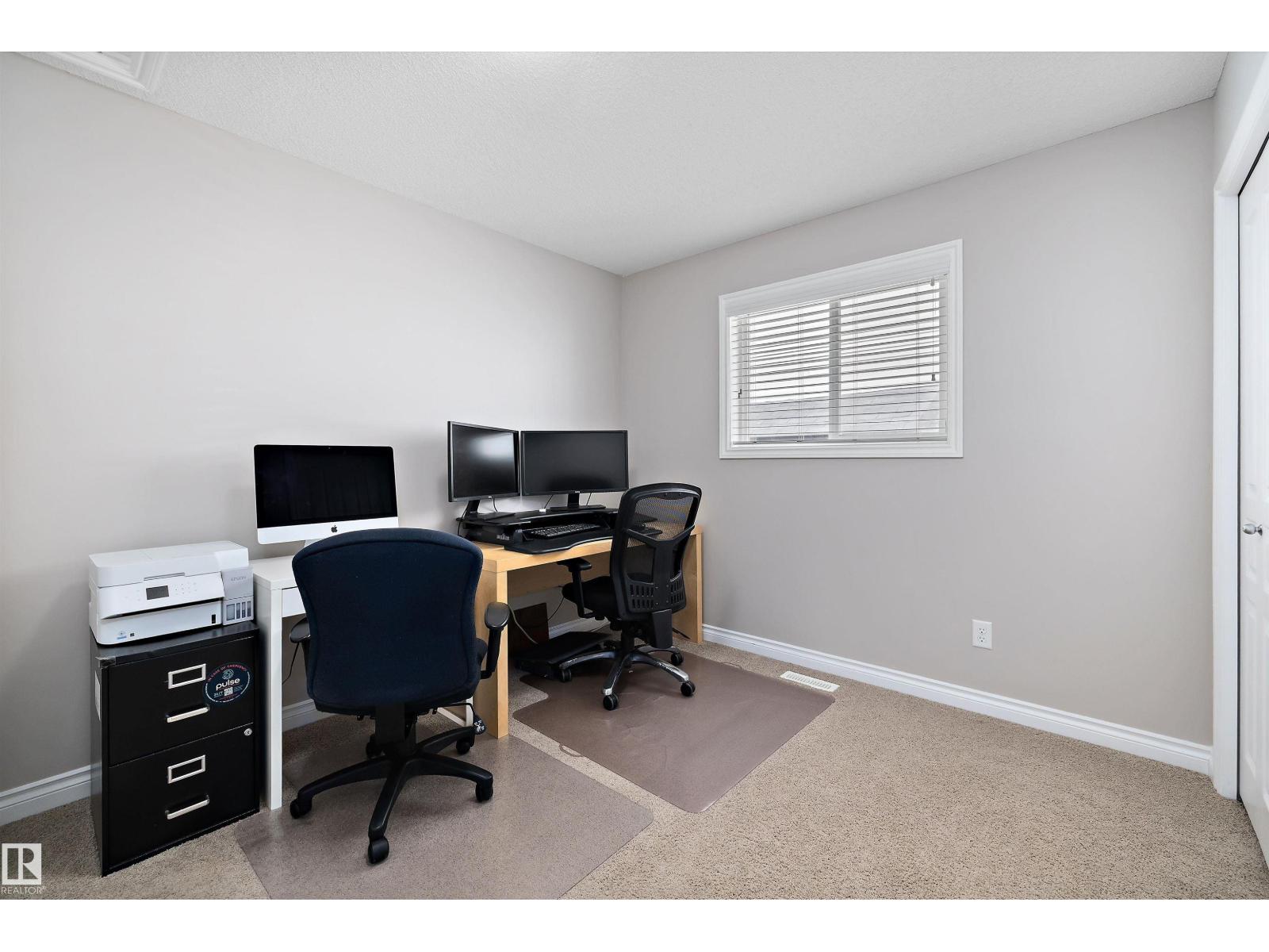 915 REGENCY DR - 14