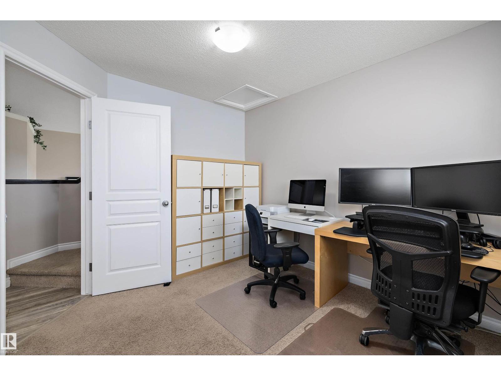 915 REGENCY DR - 15