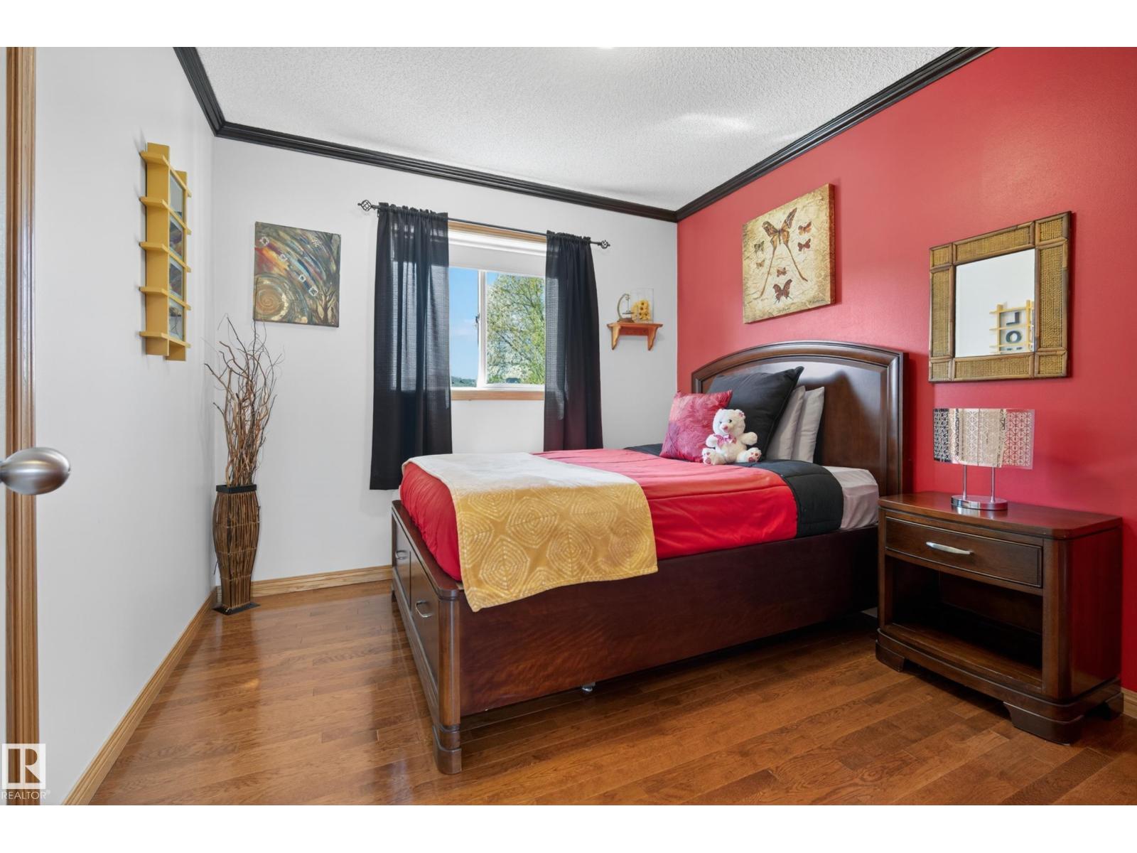 15 WESTWOOD GR - 34