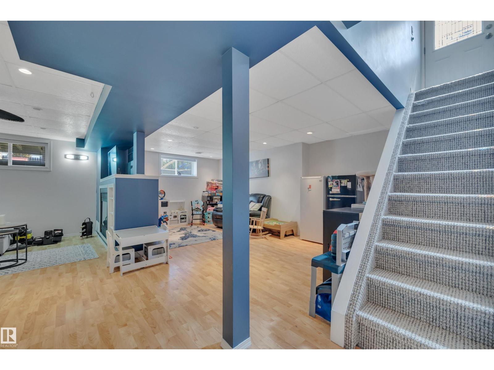 2507 49A ST NW - 20