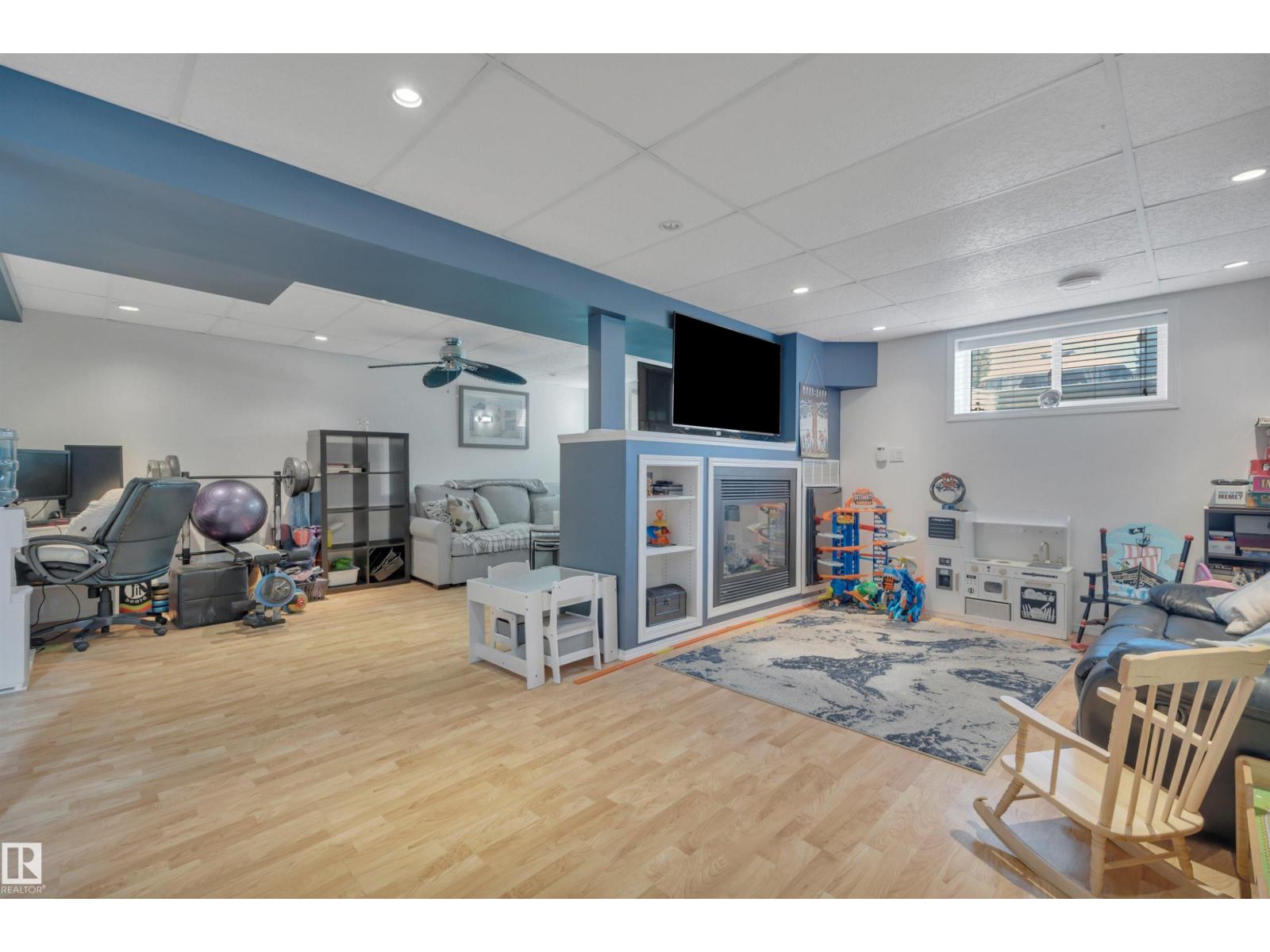 2507 49A ST NW - 21