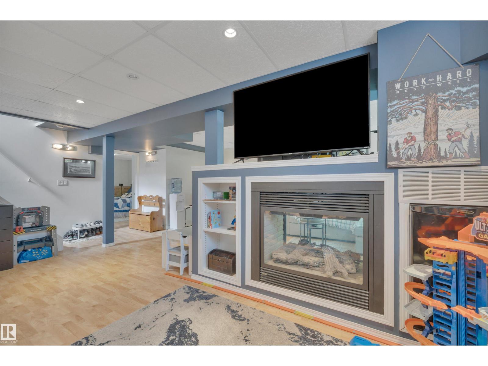2507 49A ST NW - 23