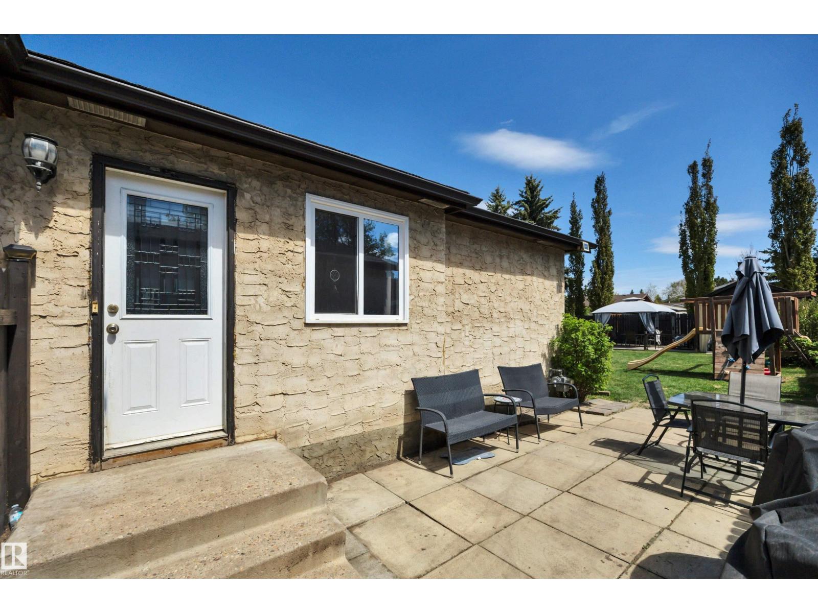 2507 49A ST NW - 29
