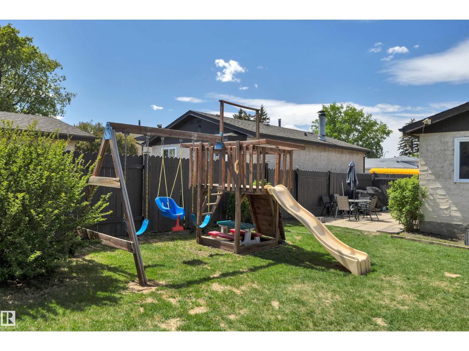 2507 49A ST NW - 36