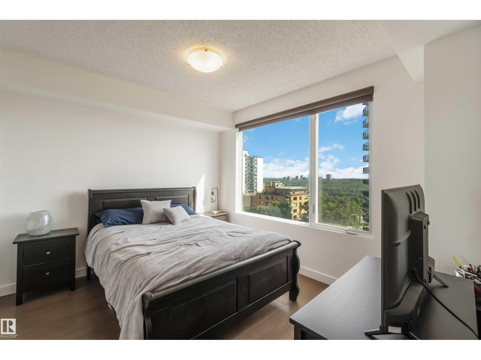 #802 10046 117 ST NW - 21