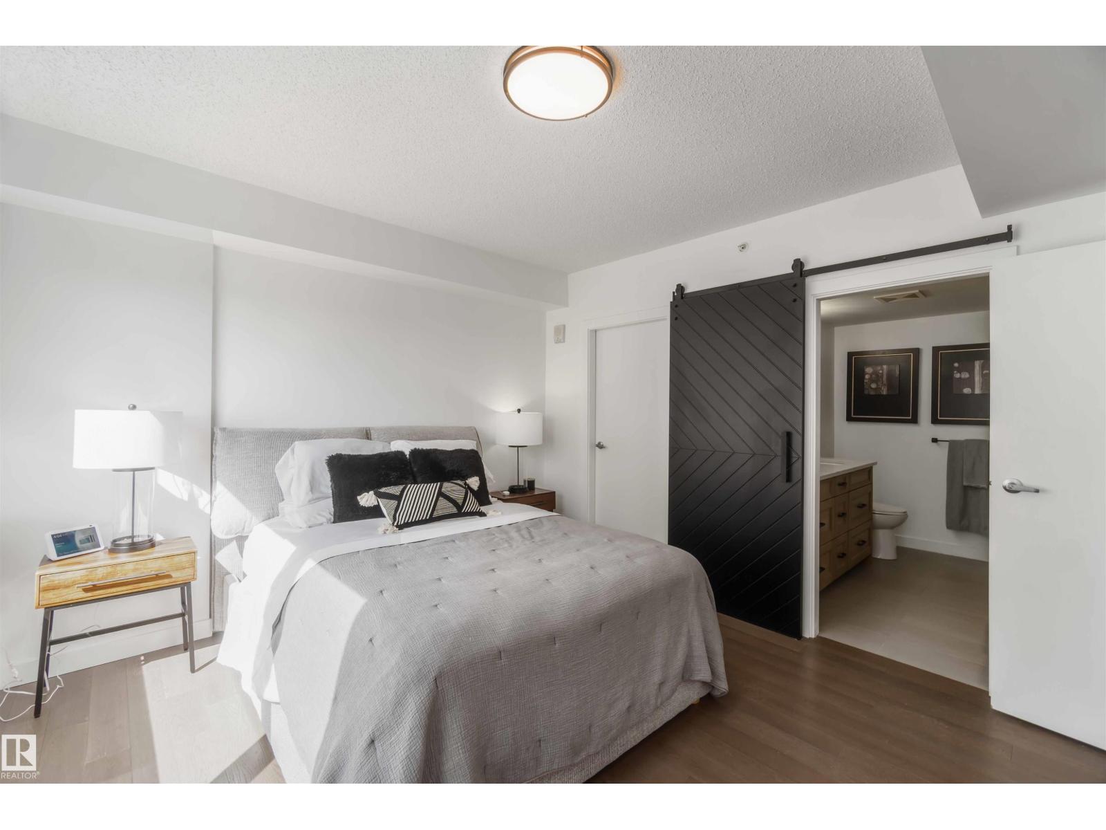#802 10046 117 ST NW - 23