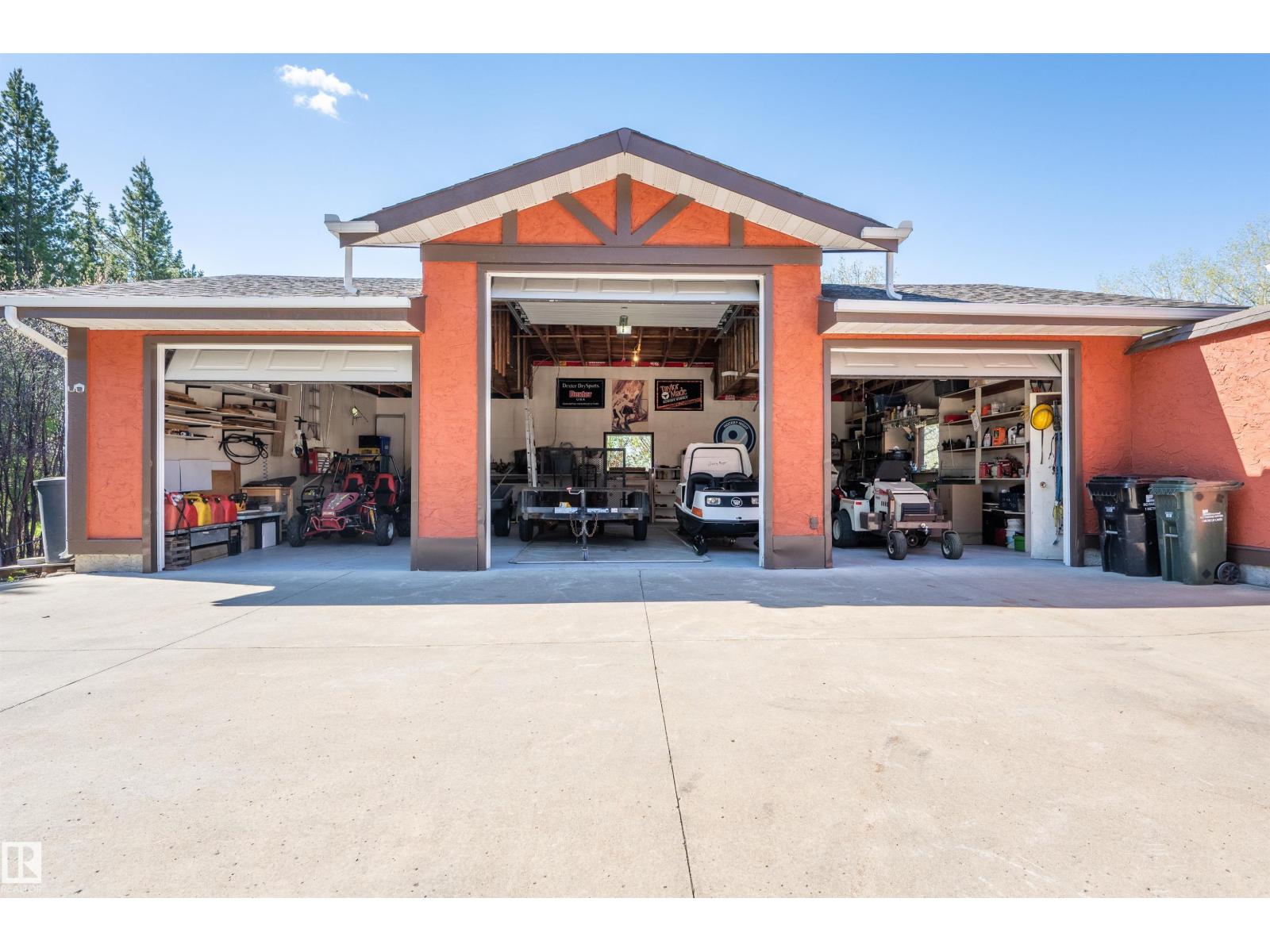 #290 52312 RGE ROAD 225 - 49