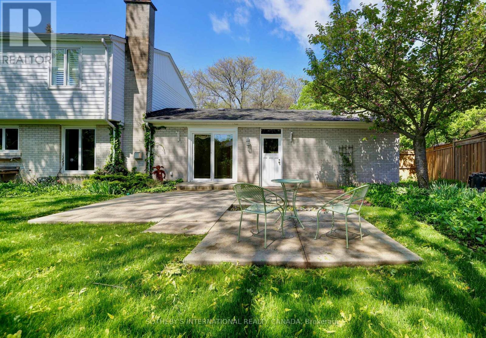 1050 CALDWELL AVENUE - 30