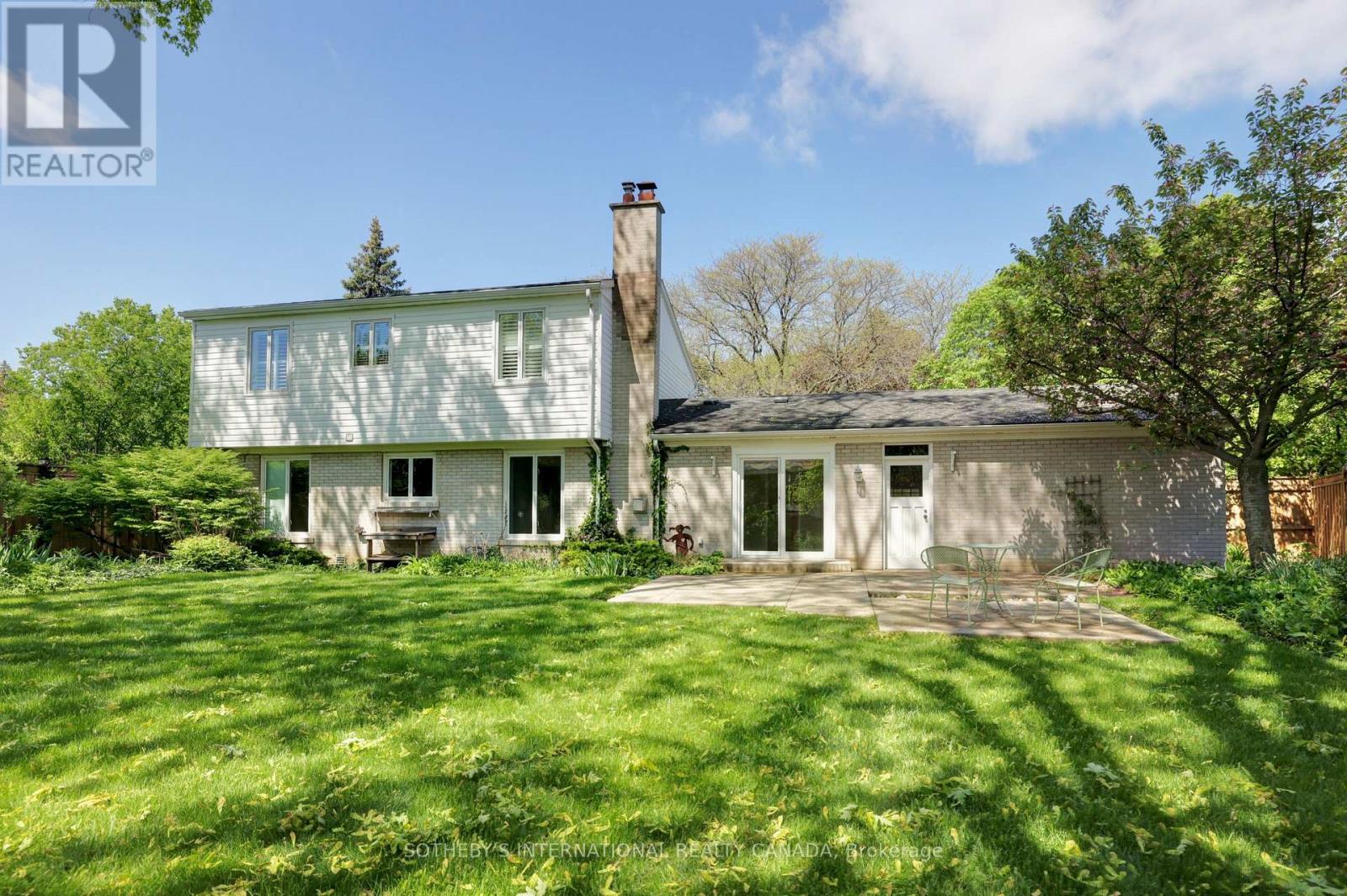 1050 CALDWELL AVENUE - 31