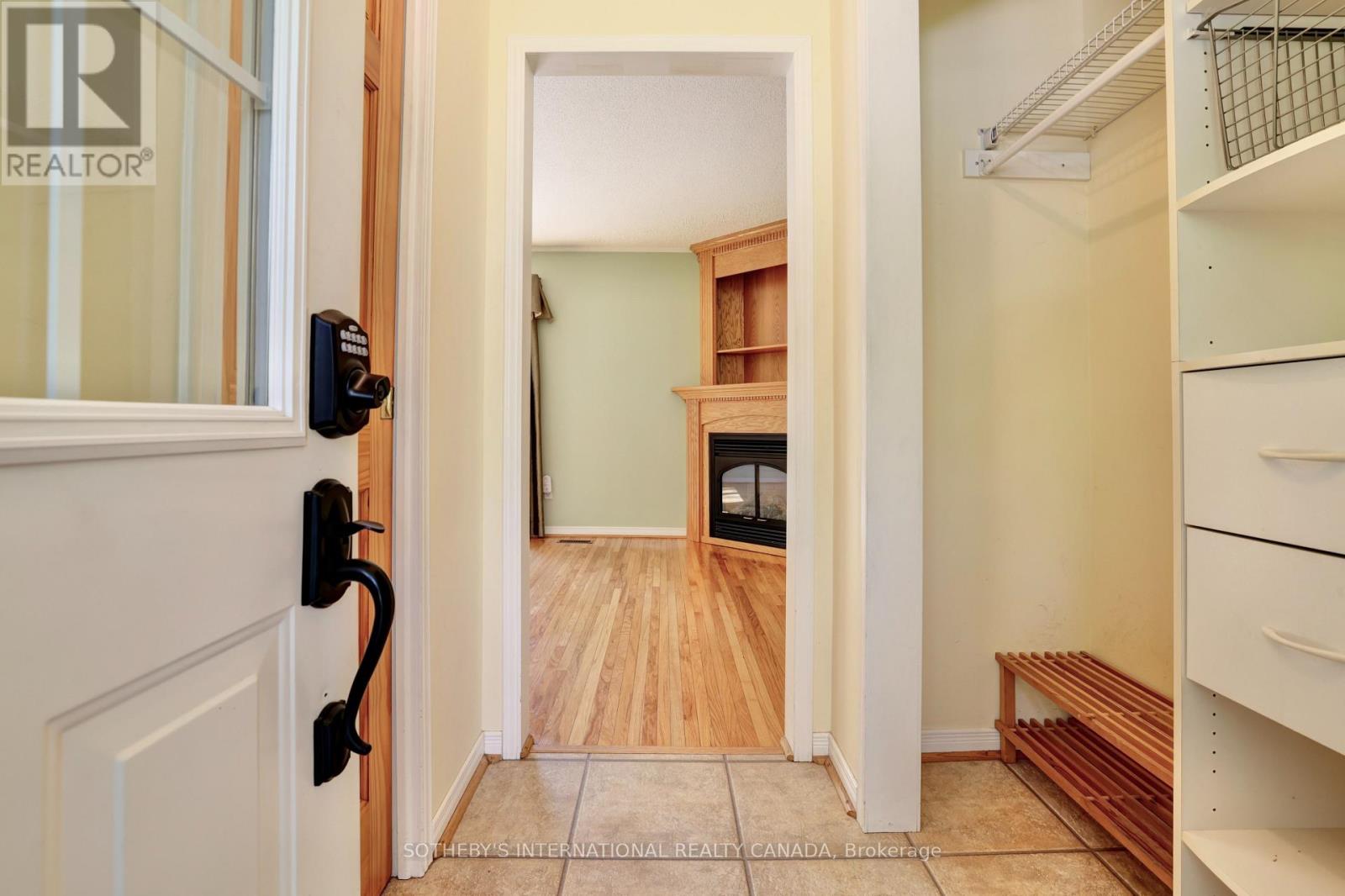 1050 CALDWELL AVENUE - 5