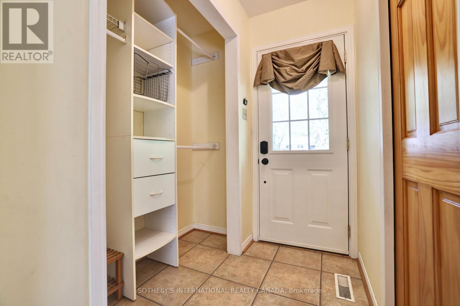 1050 CALDWELL AVENUE - 6