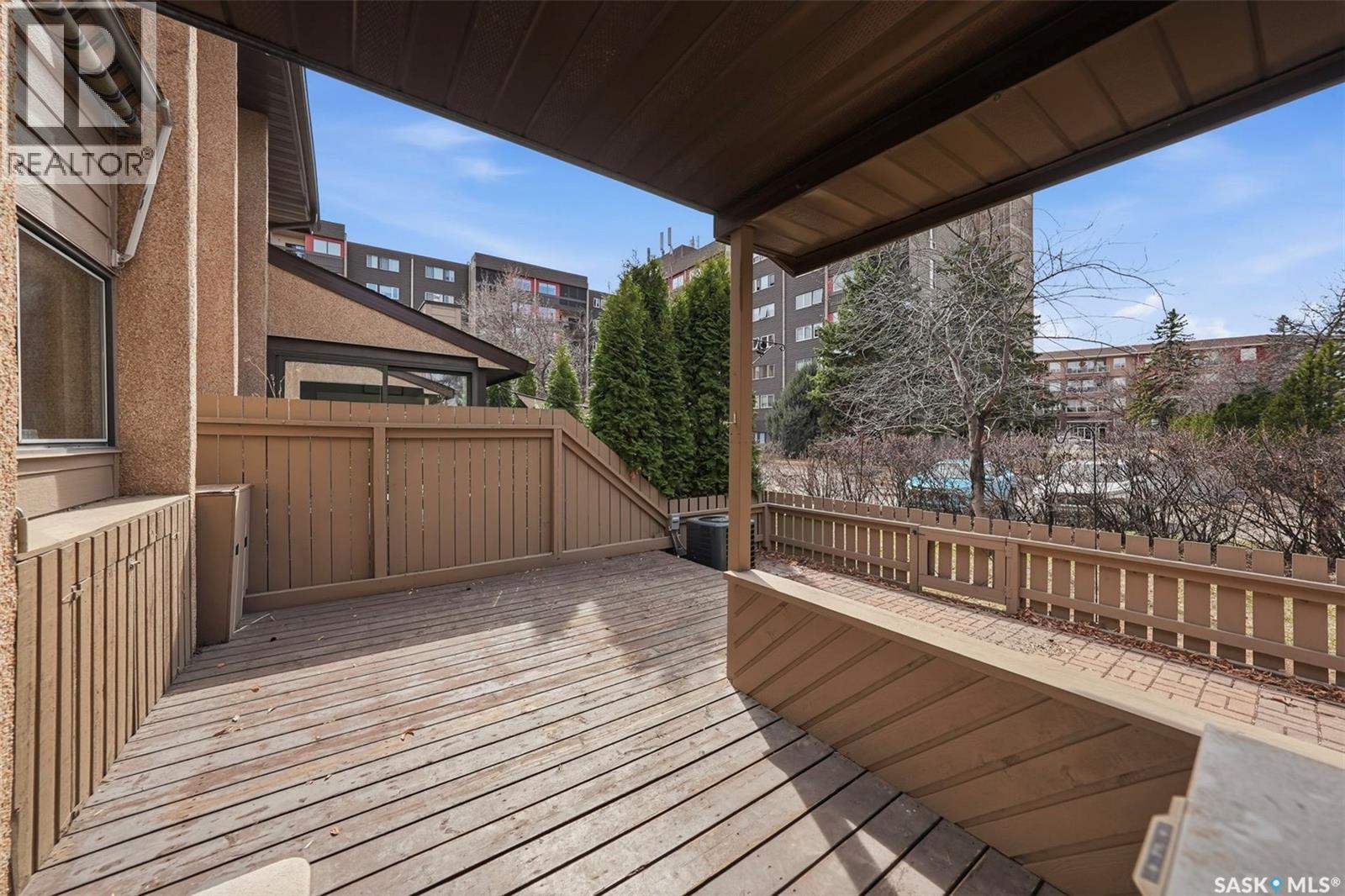 #3 425 PINEHOUSE DRIVE - 31