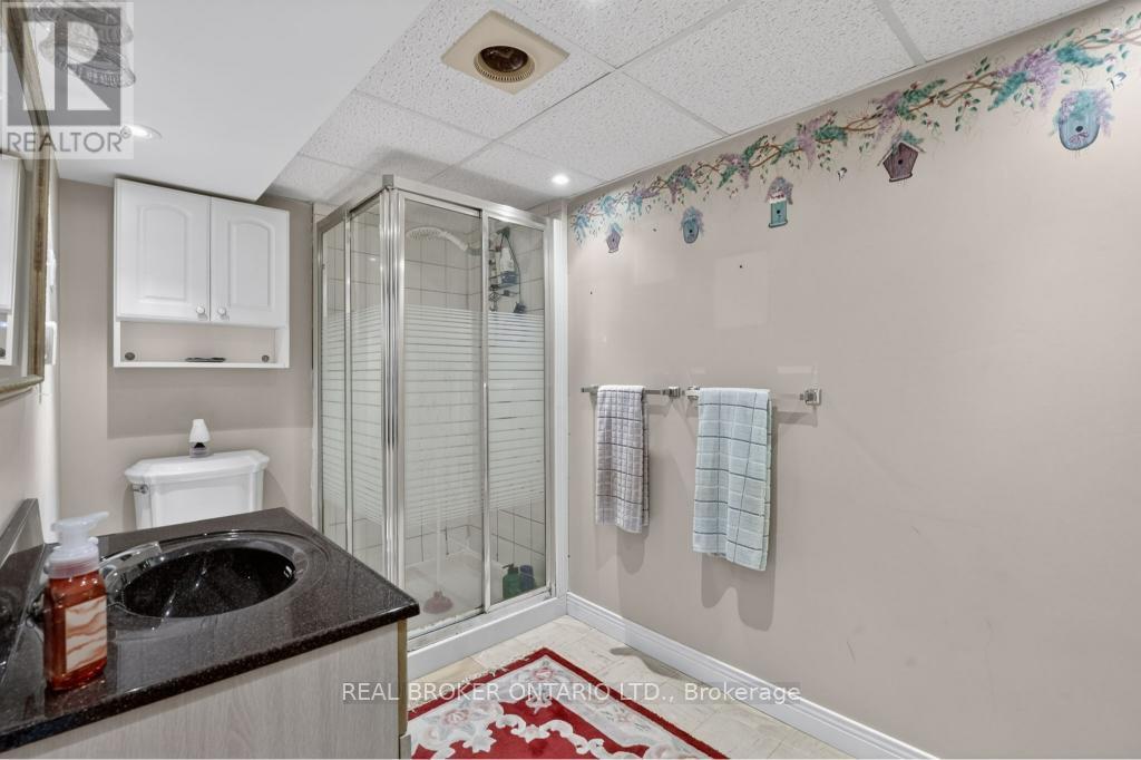 55 SUNRISE CRESCENT - 16