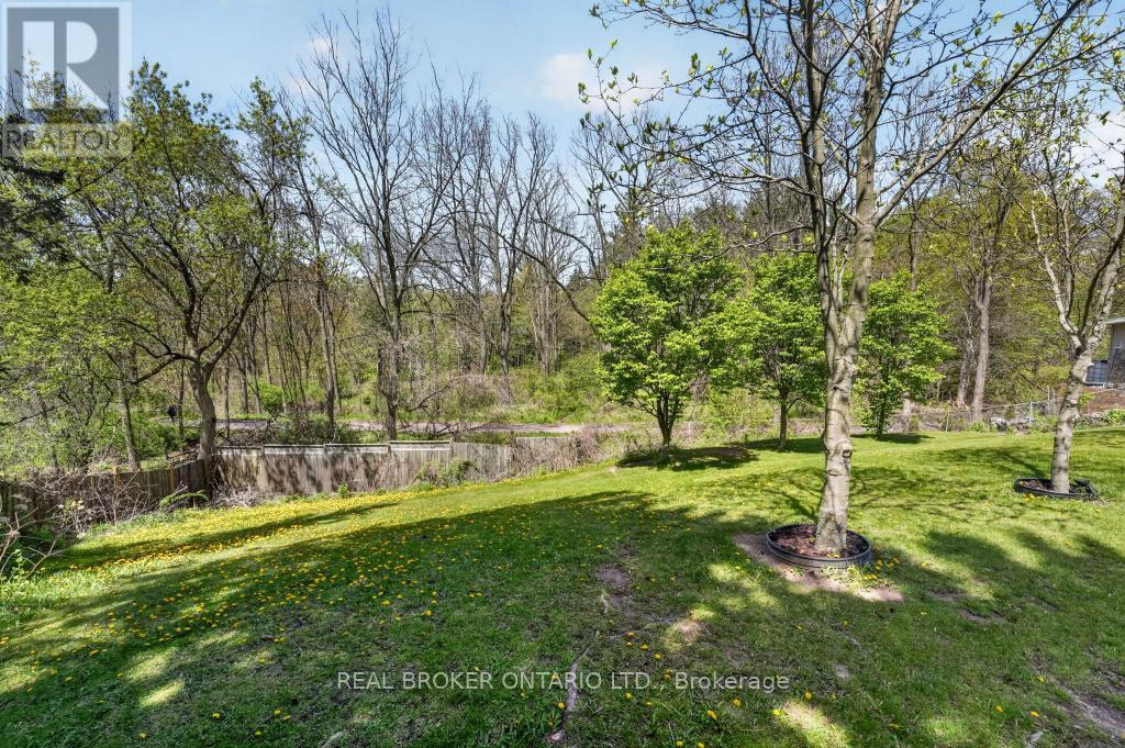 55 SUNRISE CRESCENT - 21