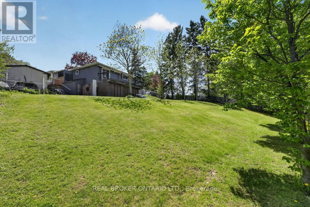 55 SUNRISE CRESCENT - 4