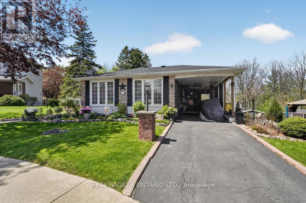 55 SUNRISE CRESCENT - 6