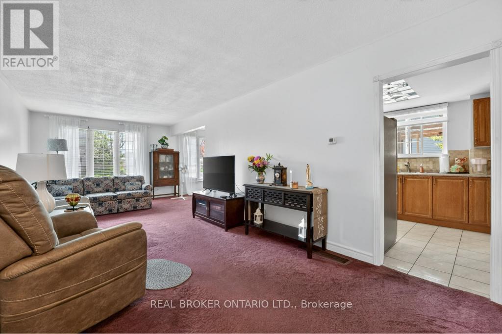 55 SUNRISE CRESCENT - 7