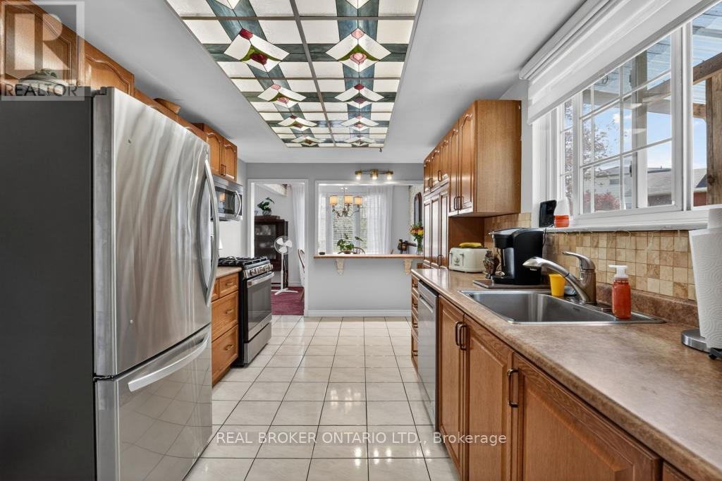 55 SUNRISE CRESCENT - 9