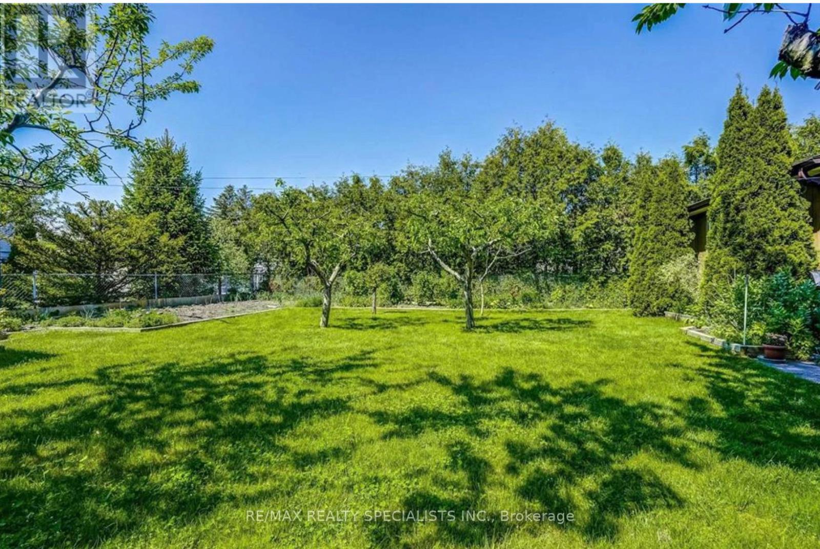 377 KAREN PARK CRESCENT - 24