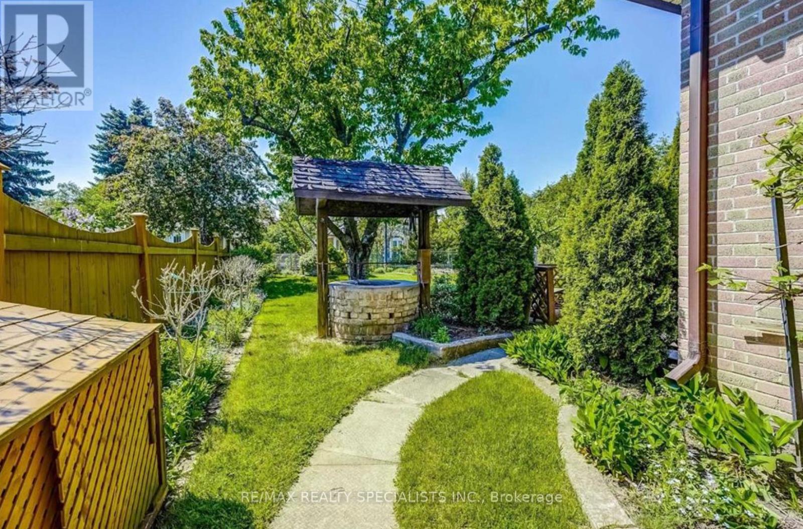 377 KAREN PARK CRESCENT - 25