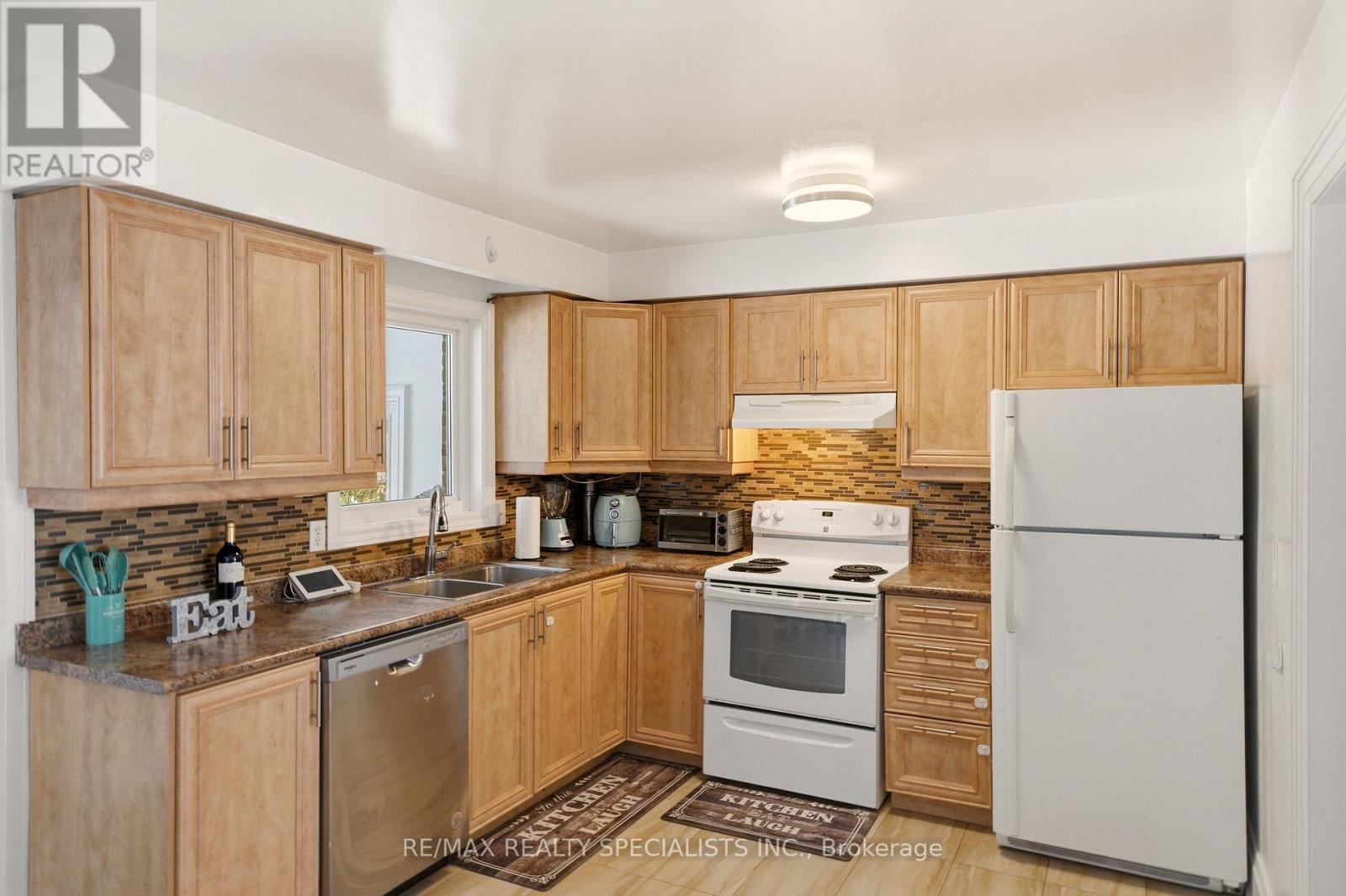 377 KAREN PARK CRESCENT - 9
