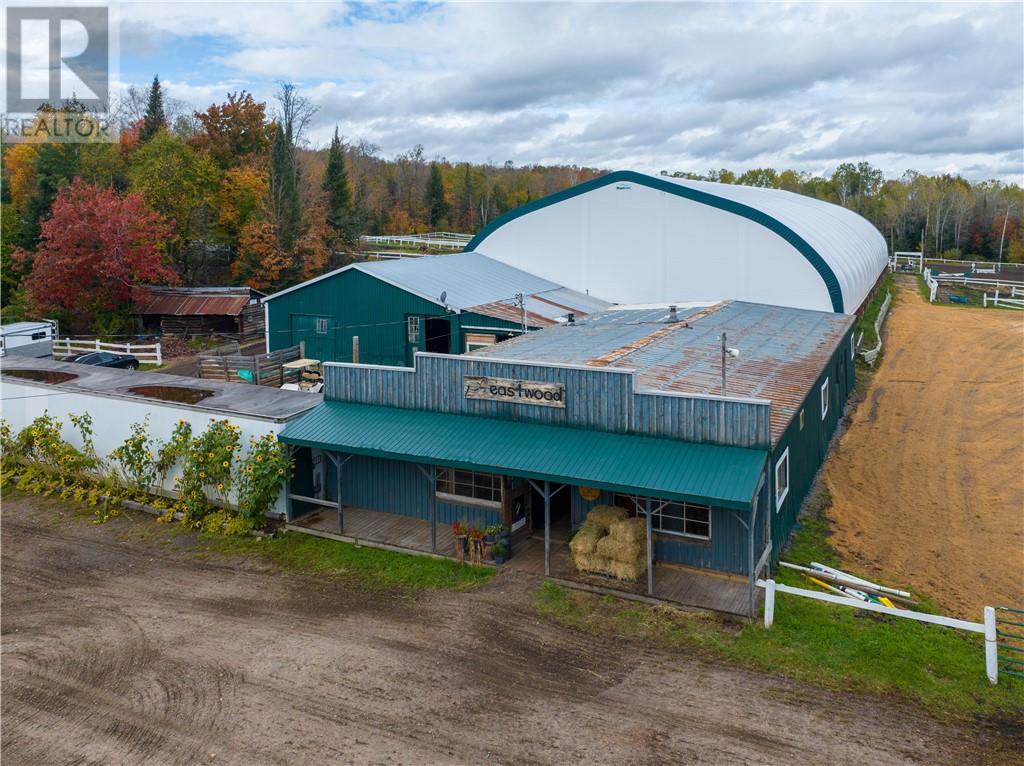 1604 Memorial Park Drive, Powassan — photo 3