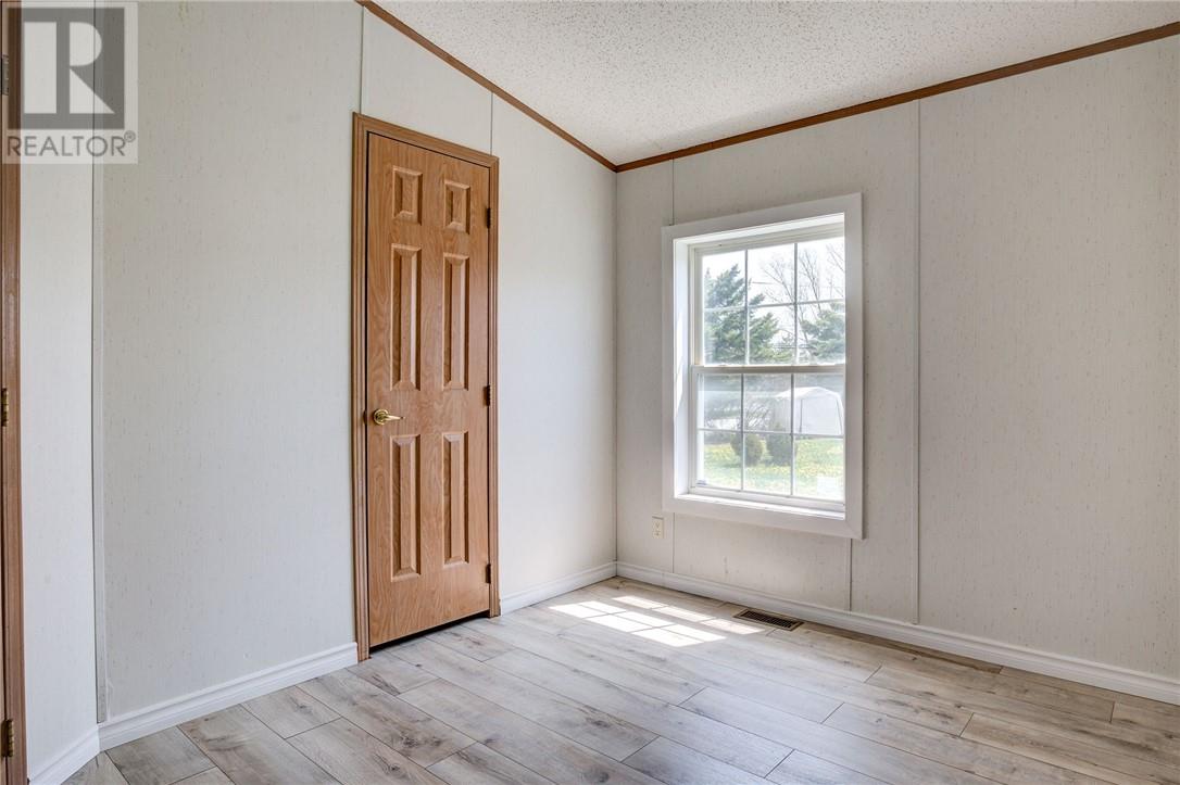 92 Corbin Avenue - 10