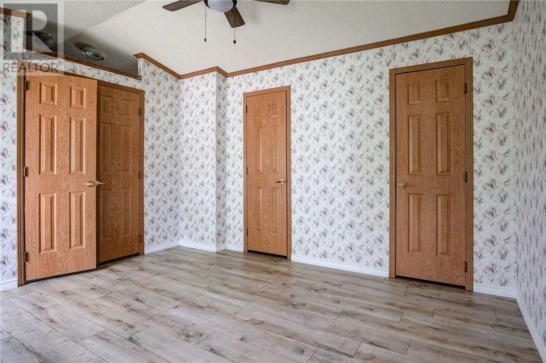 92 Corbin Avenue - 15